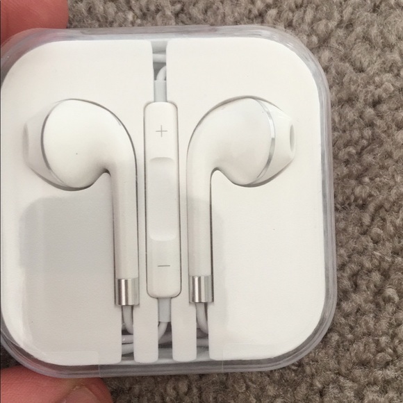 Headphones - Picture 1 of 1